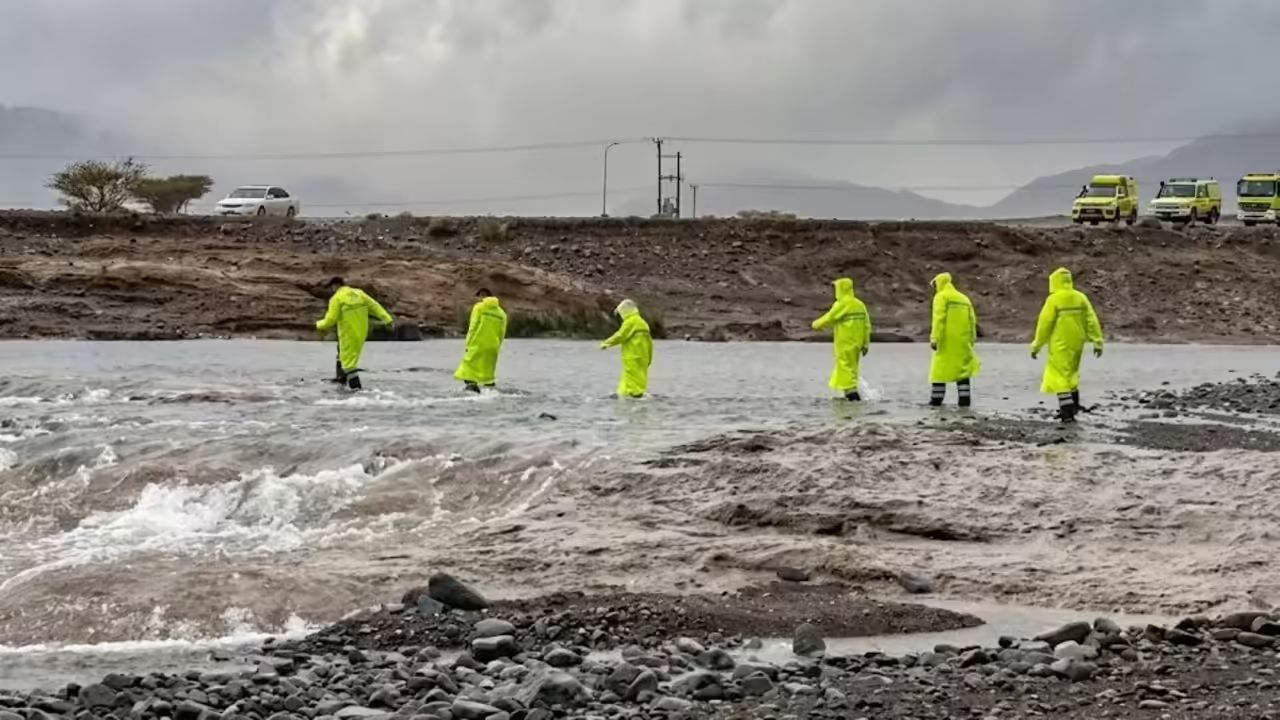 Breaking: Deadly Flash Floods Hit Oman, Multiple Regions Under Emergency Alert Until March 30, 2026